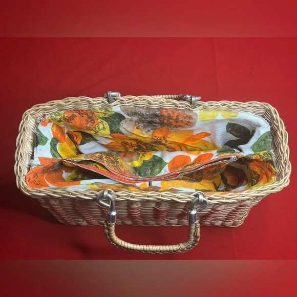 Picnic Basket Purse - Picture 6 of 12